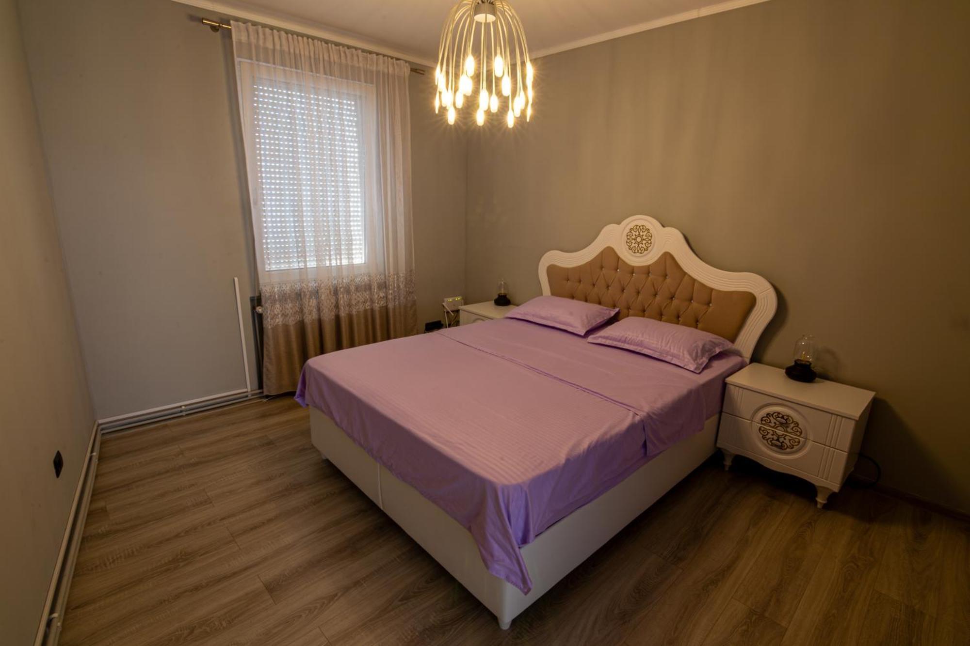 Whitehouse Appartement Arad Buitenkant foto
